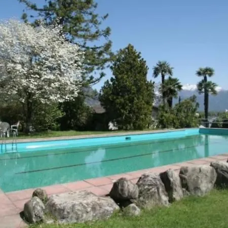 Eco-casa Paradiso C, Schwimmbad, Garten Und Wunderschone Seesicht, Ruhig Und Sonnig Gelegen Minusio